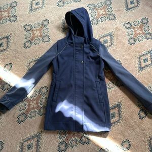 Ivivva (Lululemon girls brand) waterproof outer, fleece lined size 10